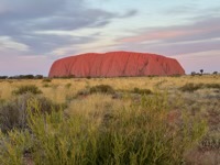 Uluṟu as the sun sets